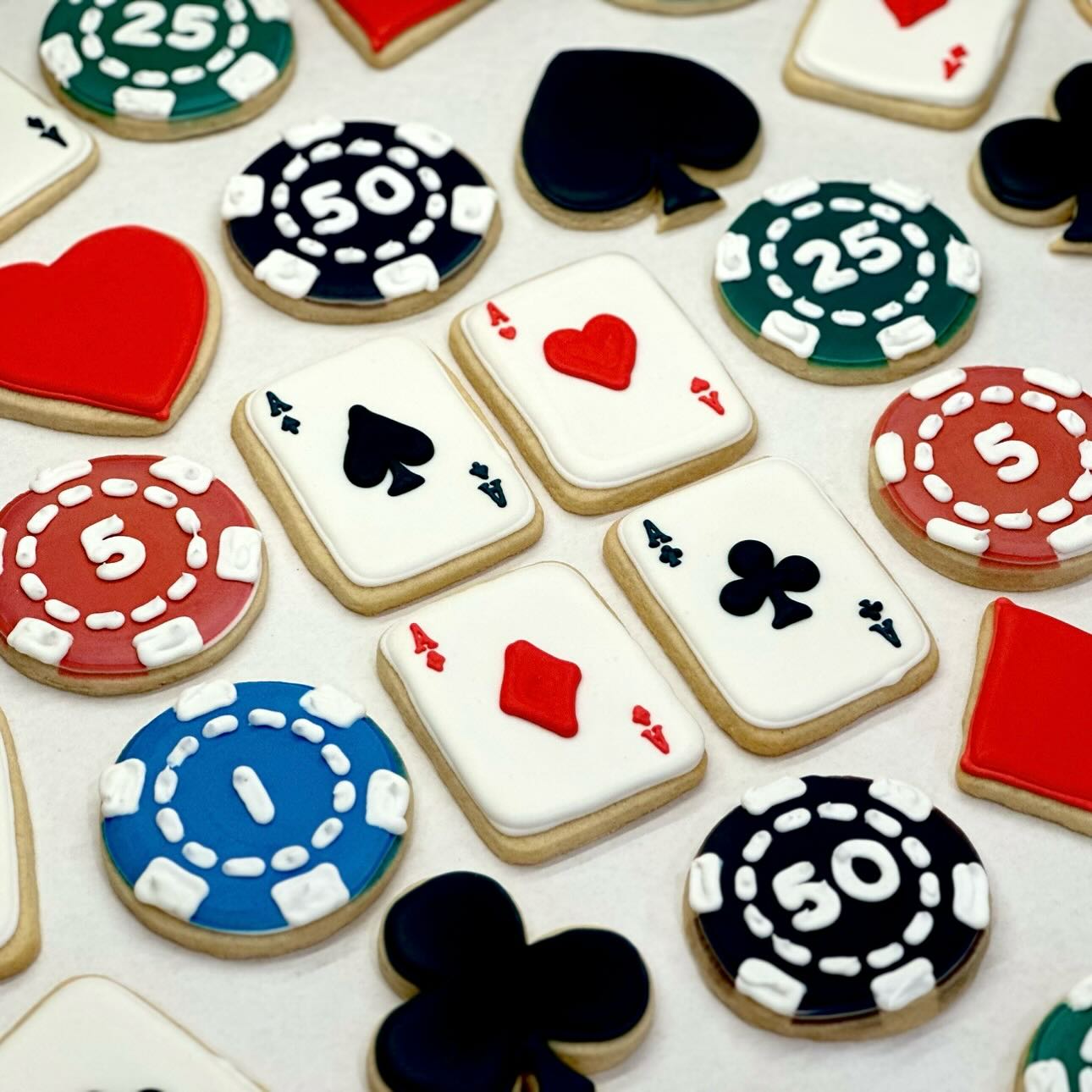 ♠️ The house (with cookies) always wins ♥️
We made these cookies for a recent @zillow event and we were so happy to add something special to their conversation!
.
.
.
.
.
.
.
#pokercookies #cardcookies♠️♥️♦️♣️ #cardcookies #playingcardcookies #pokertheme #♠️ #♥️ #♣️ #♦️ #sugarcookie #sugarcookiesofinstagram #sugarcookiedecorator #sugarcookiedecorating #cookie #cookies #cookiedecorating #cookiegram #cookieset #eventplanners #eventtheme #corporateevents #corporateevent #frostedsugarcookies #sugarcookiesseattle #seattlecookies #seattlecookieartist #seattlecookieshop #seattle #seattledesserts #seattlebakery