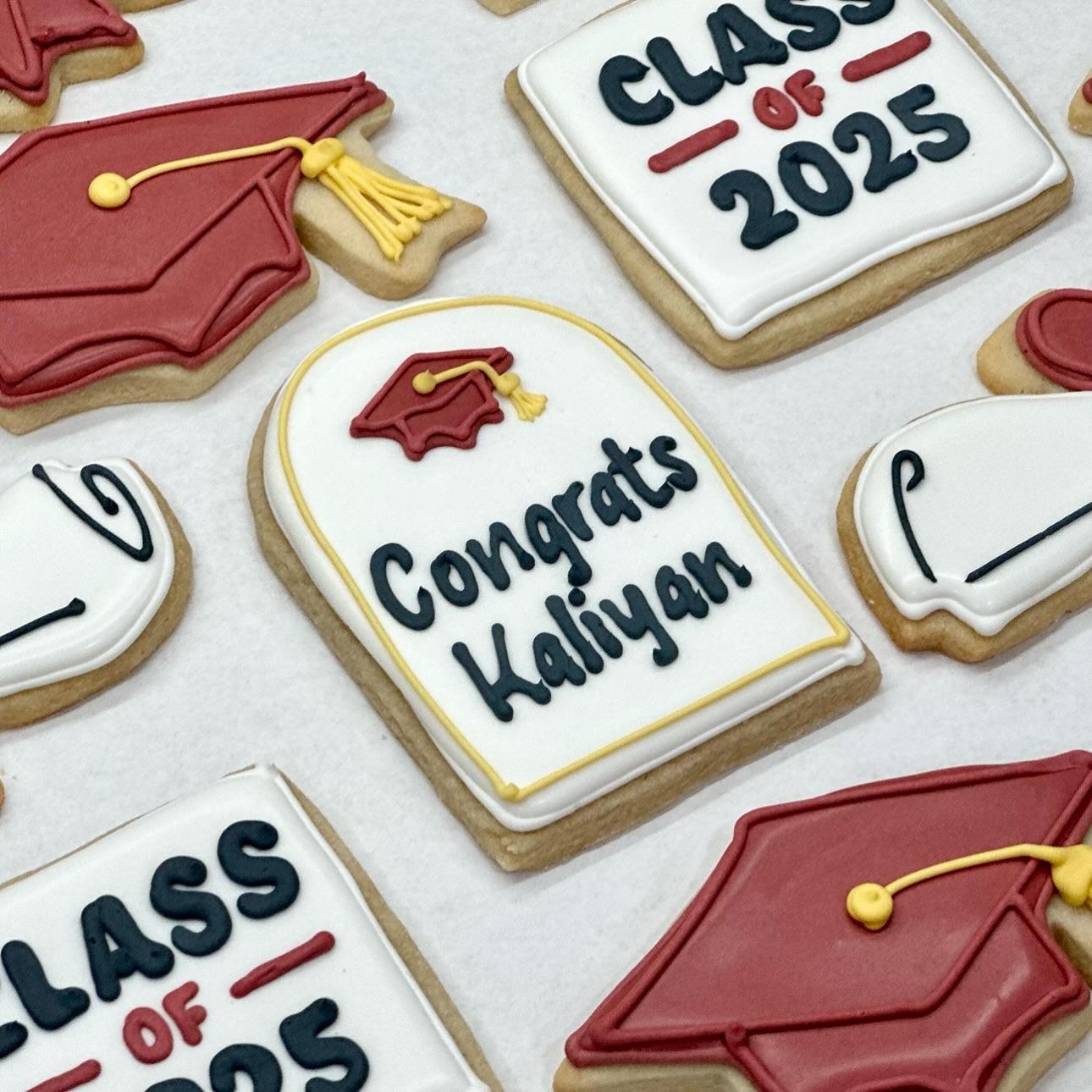 🎓 Congrats Class of 2025 ♥️ Your friends and family are so proud of you and this amazing accomplishment!
.
.
.
.
.
#classof2025 #classof25 #graduated #graduation #graduation2025 #2025grad #graduationcookies #graduationparty #gradparty #gradphotos #gradnight #2025vibes #seattle #seattlebaker #seattlebakery #seattlecookies #seattlefood #seattledesserts #seattlefoodie #seattlefoodscene #cookie #cookies #cookiegram #cookiesofig #sugarcookies #sugarcookie #frostedsugarcookies #cookieset #cookiedecorating #cookiedecorator