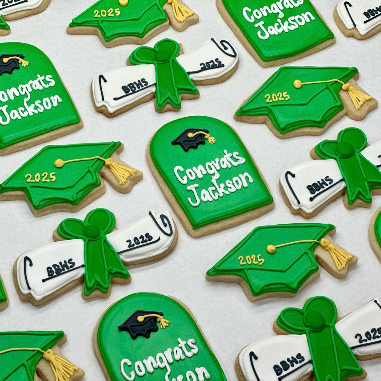 🎓 Congrats Class of 2025 💚 This is an amazing milestone and you should celebrate this sweet success!
.
.
.
.
.
#classof2025 #classof25 #graduated #graduation #graduation2025 #2025grad #graduationcookies #graduationparty #gradparty #gradphotos #gradnight #2025vibes #seattle #seattlebaker #seattlebakery #seattlecookies #seattlefood #seattledesserts #seattlefoodie #seattlefoodscene #cookie #cookies #cookiegram #cookiesofig #sugarcookies #sugarcookie #frostedsugarcookies #cookieset #cookiedecorating #cookiedecorator