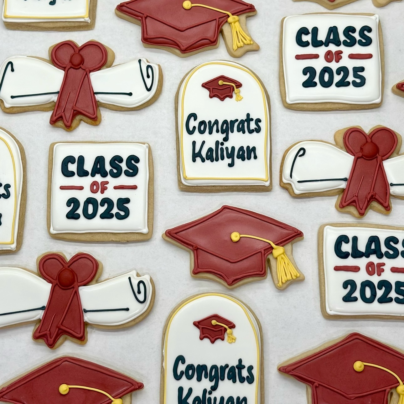 🎓 Congrats Class of 2025 ♥️ Your friends and family are so proud of you and this amazing accomplishment!
.
.
.
.
.
#classof2025 #classof25 #graduated #graduation #graduation2025 #2025grad #graduationcookies #graduationparty #gradparty #gradphotos #gradnight #2025vibes #seattle #seattlebaker #seattlebakery #seattlecookies #seattlefood #seattledesserts #seattlefoodie #seattlefoodscene #cookie #cookies #cookiegram #cookiesofig #sugarcookies #sugarcookie #frostedsugarcookies #cookieset #cookiedecorating #cookiedecorator